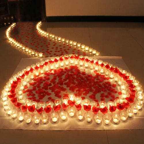 YIWER Tea Lights LED Tea Light Candles 200 Hours Pack of 400 Realistic Flickering Bulb Battery Operated Tea Lights for Seasonal Festival Celebration Electric Fake Candle in Warm Yellow