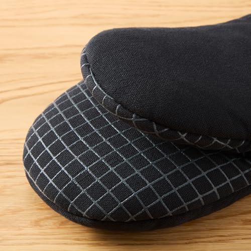 KITCHENAID Gourmet Series Gridlines Mini Oven Mitts 2-Pack Set, Heat Resistant up to 600¡ÆF, Soft Silicone Grip, Magnetic Cuff, Matte Black, 5.5"x9"