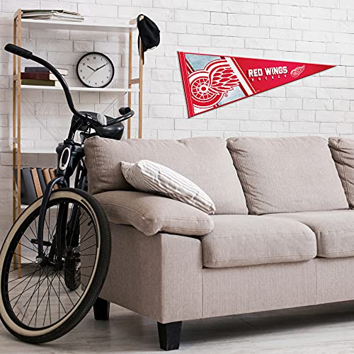 Detroit Red Wings Felt Wall Pennant - 12" x 30" Décor