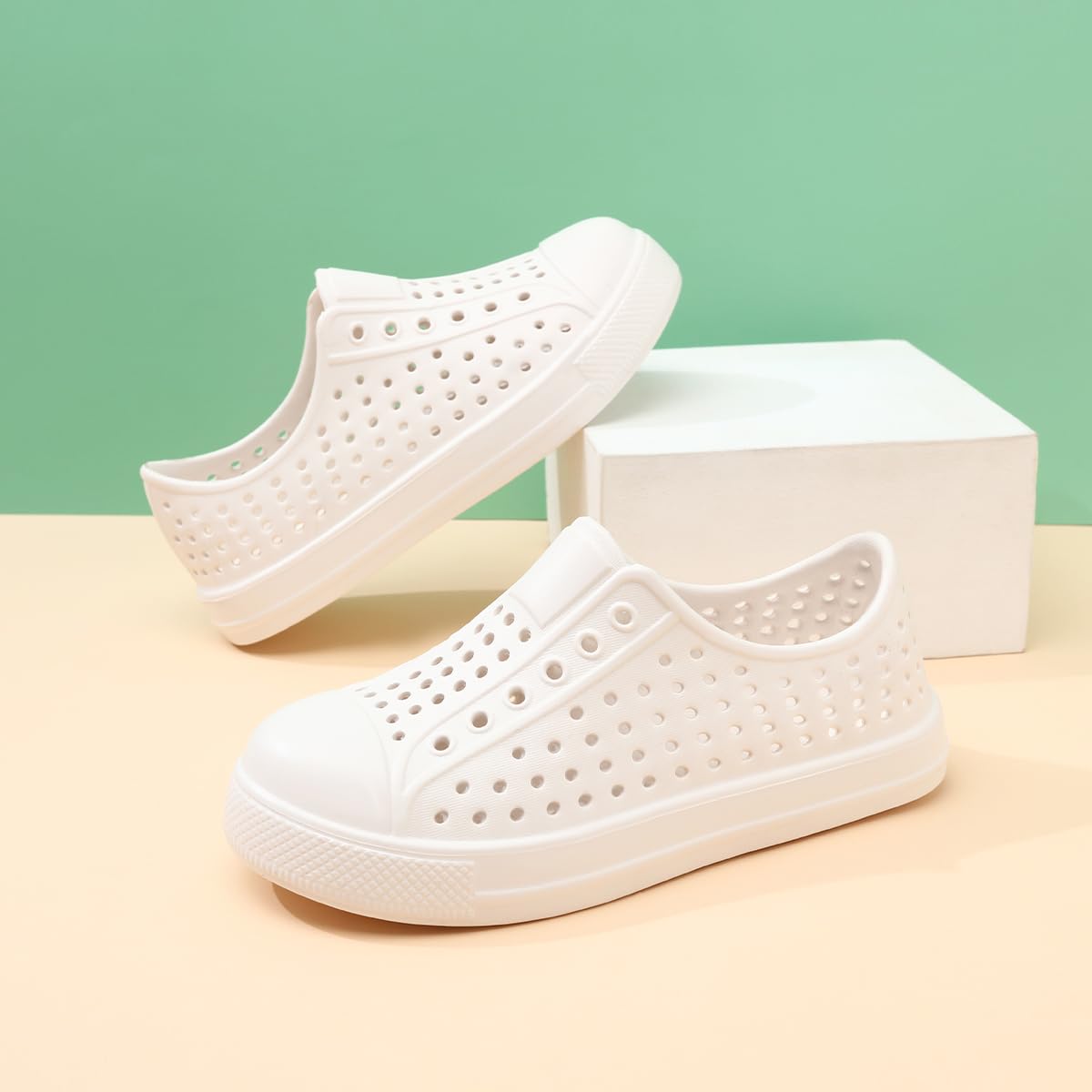 QLZ Toddler Kids Water Shoes for Boys Girls Garden Sandals Rubber Shoes Beach Sneakers, Slip-on Anti-Slip Lightweight Breathable Quick Dry Soft Flexible（Toddler/Little Kid/Big Kid） White