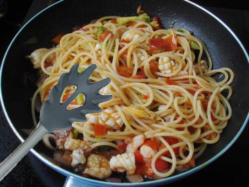 Heat Resistant Silicone Pasta Fork - Professional Spaghetti Server