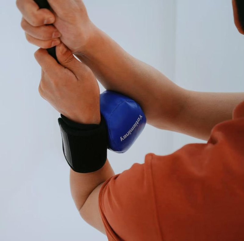 Yotieminey Golf Swing Trainer Aid Set with aoft Texture for Mastering Rhythm, Timing, and Consistency, Golf Wrist Strap with Training Ball