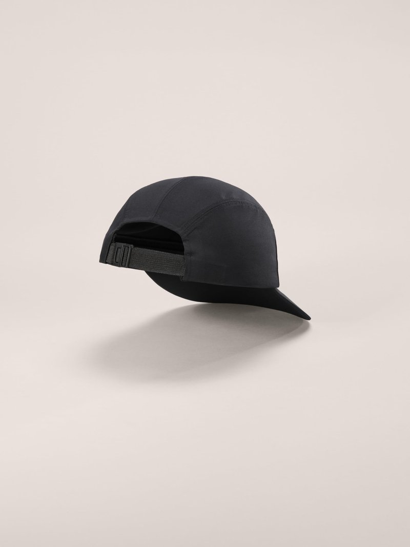 Arc'teryx Gamma 5 Panel Cap | Softshell Cap for Sun (and Rain) Coverage | Black/Arctic Silk, Large X-Large