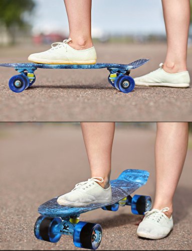 22 Inch Mini Cruiser Skateboard - Starry Sky Design