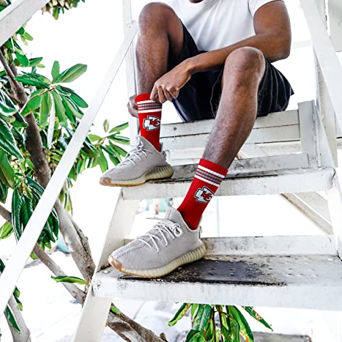 Men's Performance Crew Socks with Team Logo - Deuce 4-Stripe