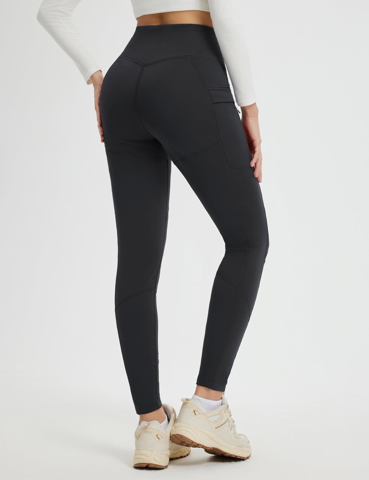 baleaf Women's Fleece Lined Leggings Hiking Ripstop Water Resistant Pants Thermal Warm Winter Tights with Zipper Pockets Cold Weather Gear Black M