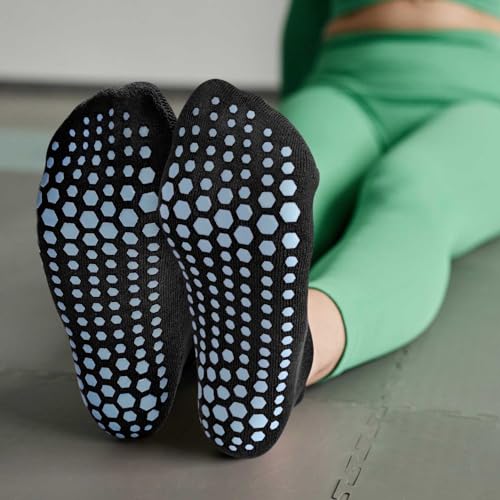 Non-Slip Pilates Socks with Grips for Women - 3 Pairs Multicolor (US 5-8)