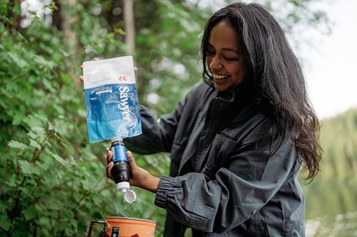 Sawyer Squeeze Water Filtration System with 2 32-Oz Collapsible Pouches & Straw