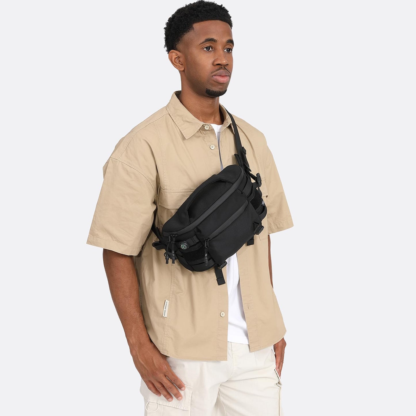 LPPJY Sling Backpack Crossbody Sling Bag Chest Bag Daypack Fanny Pack For Men Women Waterproof Casual Pack Sling Bag for Tactical Outdoors Hiking Traveling Running Sport Work (Black)
