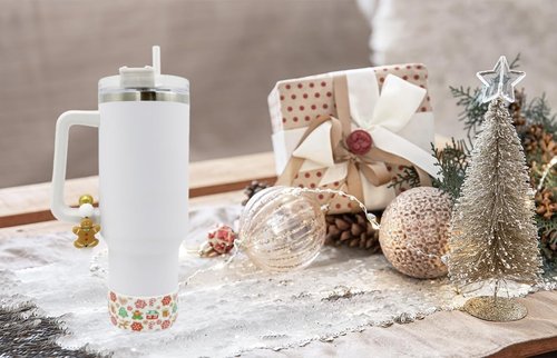 Christmas Tumbler Sleeve Cover with Beaded Handle Decor & Cup Bottom Boot – Xmas Drinkware Decoration, Gingerbread Man Water Bottle Accessories for Stanley 30oz 40oz Tumblers