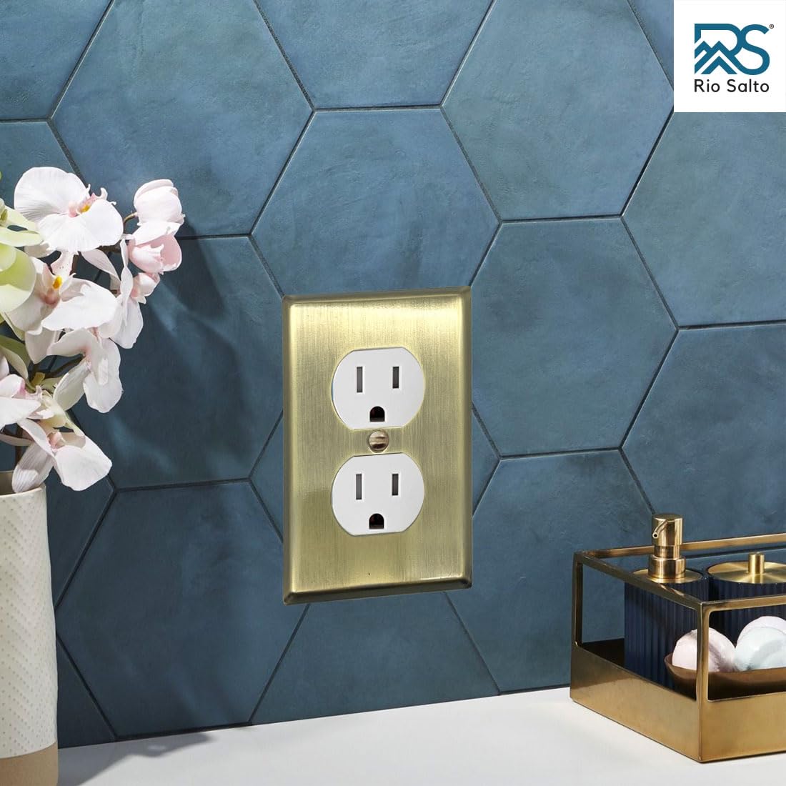 Rio Salto BRASS Outlet Duplex Antique Gold Metal Outlet Cover STANDARD SIZE Light Switch Cover Wall Plate Single Receptacle Wallplate Covers Single Gang Matte Gold Finish (Duplex, 1-Gang)