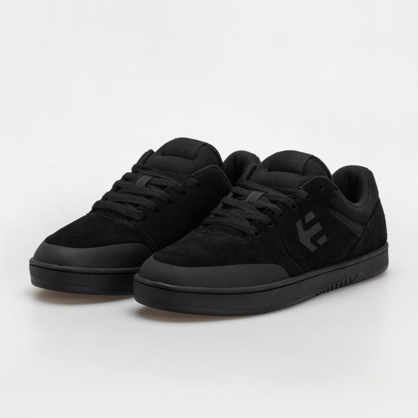 Etnies Marana – Iconic Pro Skate, Reinforced Michelin Cupsole, Cushioned Feel, 3X More Durable - Black/Black/Black - 10