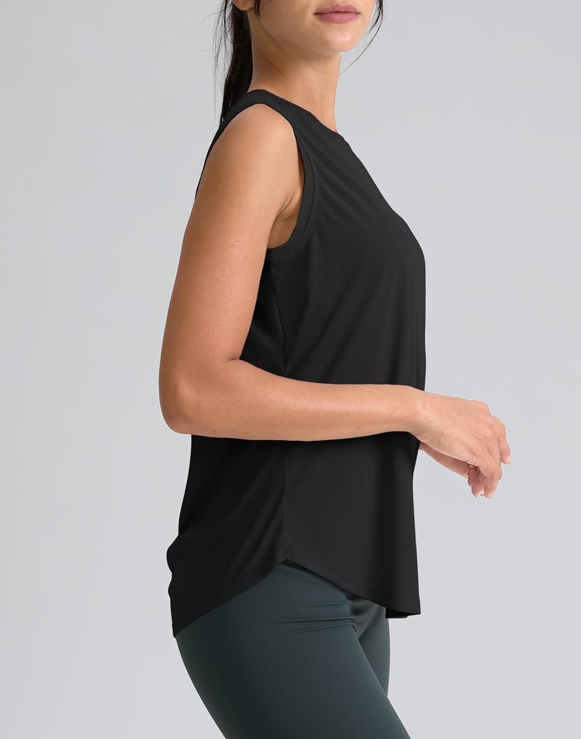 SANTINY Women's Athletic Tank Tops - Breathable Lightweight Workout Shirts for Tennis & Yoga