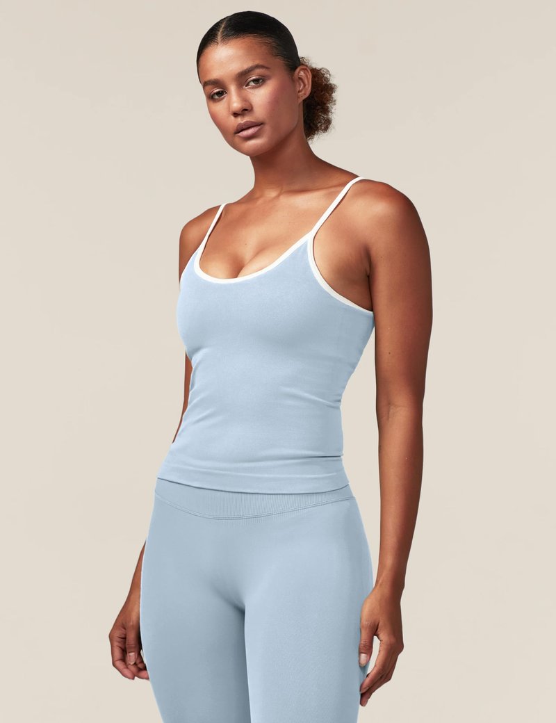 Ouber Women's Strappy Gym Tank Top with Padded Longline Sports Bra – Seamless Bodybuilding Fitness Top Baby Blue，L