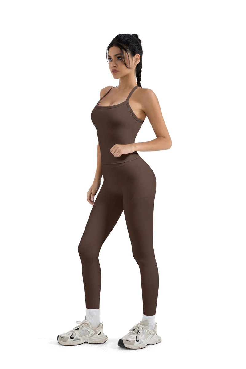 SUUKSESS Women 2 Piece Workout Sets Compression Tummy Control Leggings with Pockets Halter Built in Bra Tank Tops Sports Bra Scrunch Booty Lting Yoga Pants (Brown, XL)