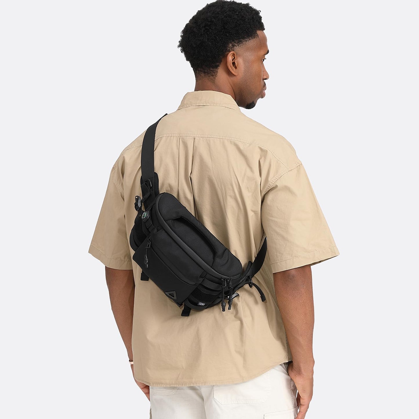 LPPJY Sling Backpack Crossbody Sling Bag Chest Bag Daypack Fanny Pack For Men Women Waterproof Casual Pack Sling Bag for Tactical Outdoors Hiking Traveling Running Sport Work (Black)