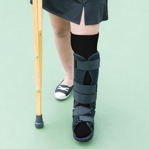 Seematn 2 Pairs Walking Boot Socks for Orthopedic Walker Brace Medical Boot Sock for Women and Men, One Size Fits Most(Black)