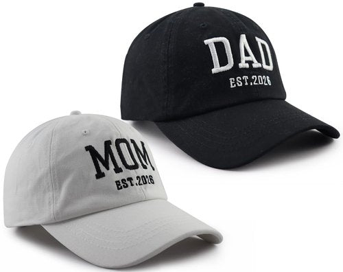 New Parents Gifts for Couple, 2PCS EST 2026 Mom and Dad Hats, Mama Papa Baseball Cap, Mothers Fathers Day Birthday Gifts for New Dad Mom Husband Wife