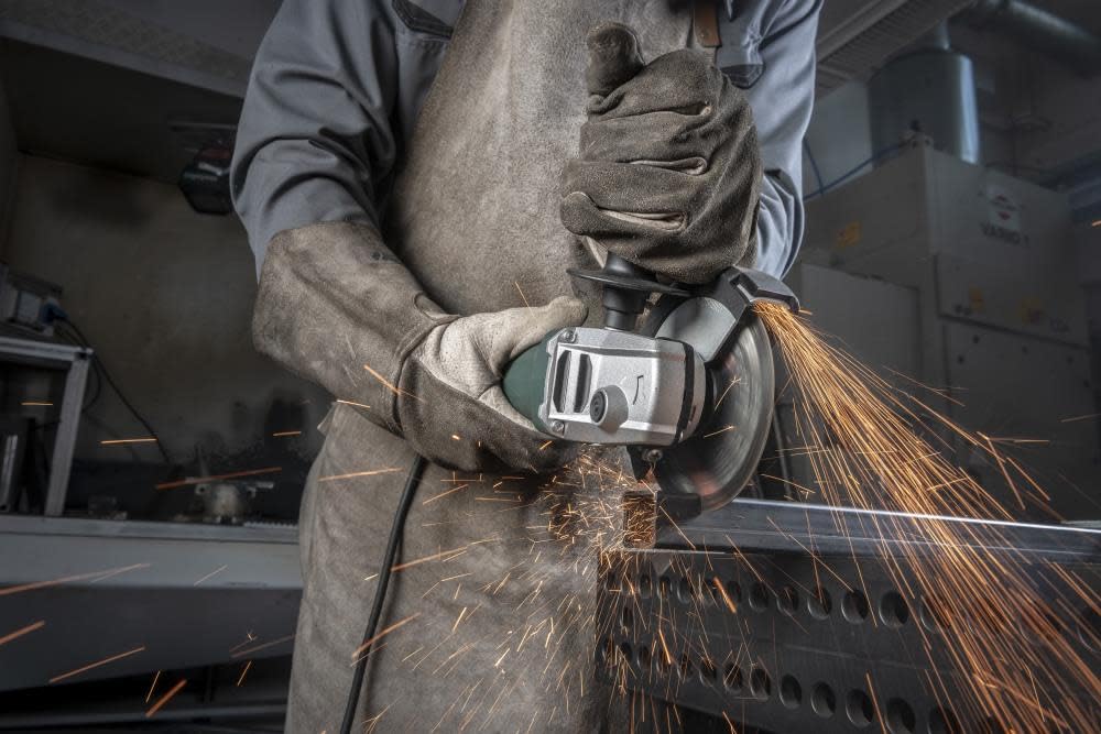 Metabo 4-1/2-Inch / 5-Inch Angle Grinder, 11,500 RPM, 8 Amp, Slide Switch (Locking), W 850-125, 603608420, Green