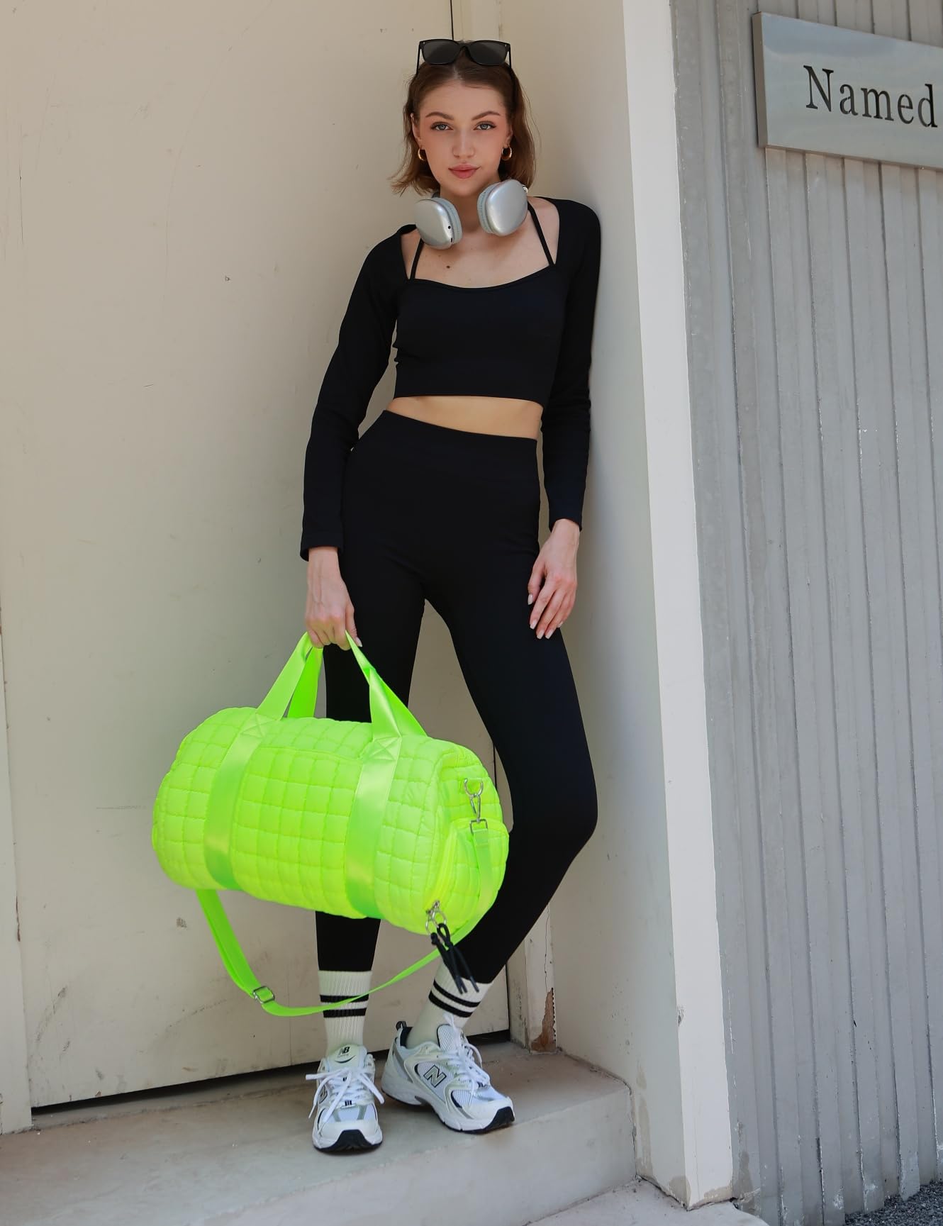 Dassymia Quilted Duffel Gym Bag for Men and Women Carry On Travel Sport Weekender Bag, Light Green