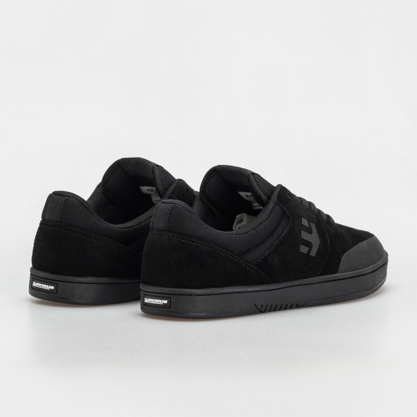 Etnies Marana – Iconic Pro Skate, Reinforced Michelin Cupsole, Cushioned Feel, 3X More Durable - Black/Black/Black - 10