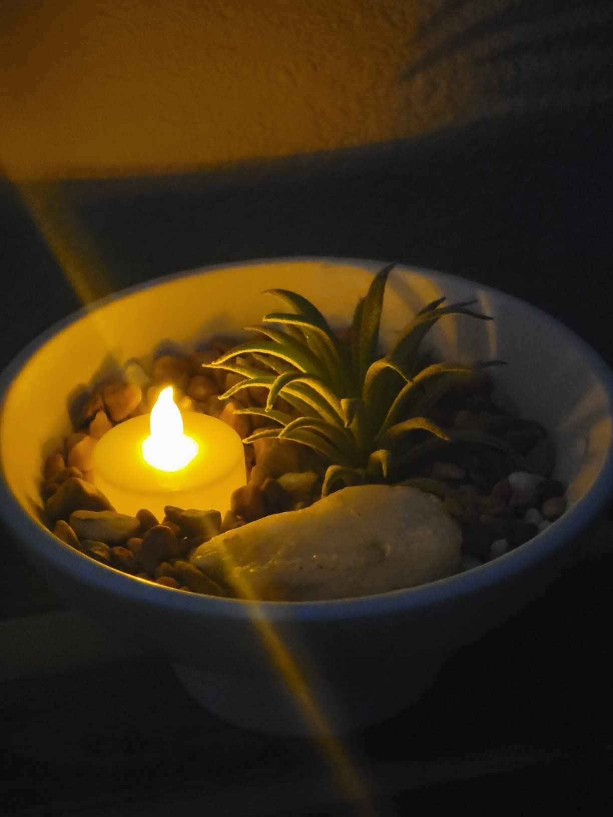 YIWER Tea Lights LED Tea Light Candles 200 Hours Pack of 400 Realistic Flickering Bulb Battery Operated Tea Lights for Seasonal Festival Celebration Electric Fake Candle in Warm Yellow