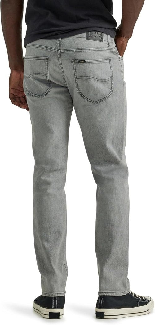 Lee Men's Extreme Motion Straight Taper Jeans - Comfortable Fit | Versatile Style for Everyday Wear