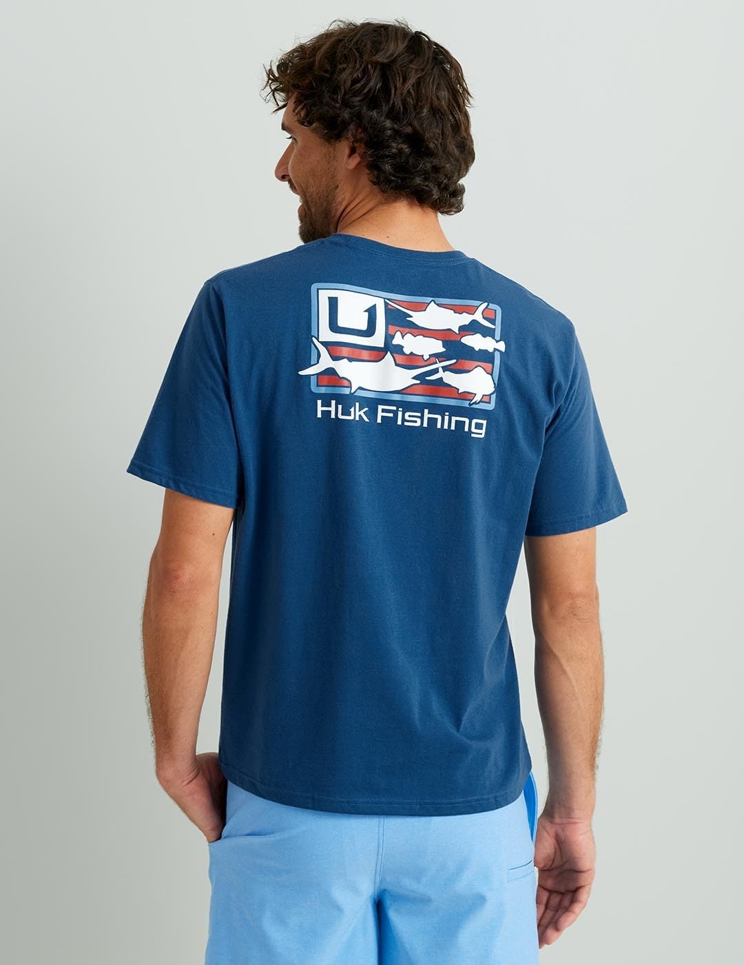 HUK Mens Fishing Graphic Tee, Performance Short Sleeve, Quick-Dry, Trophy Flag - Set Sail, Small