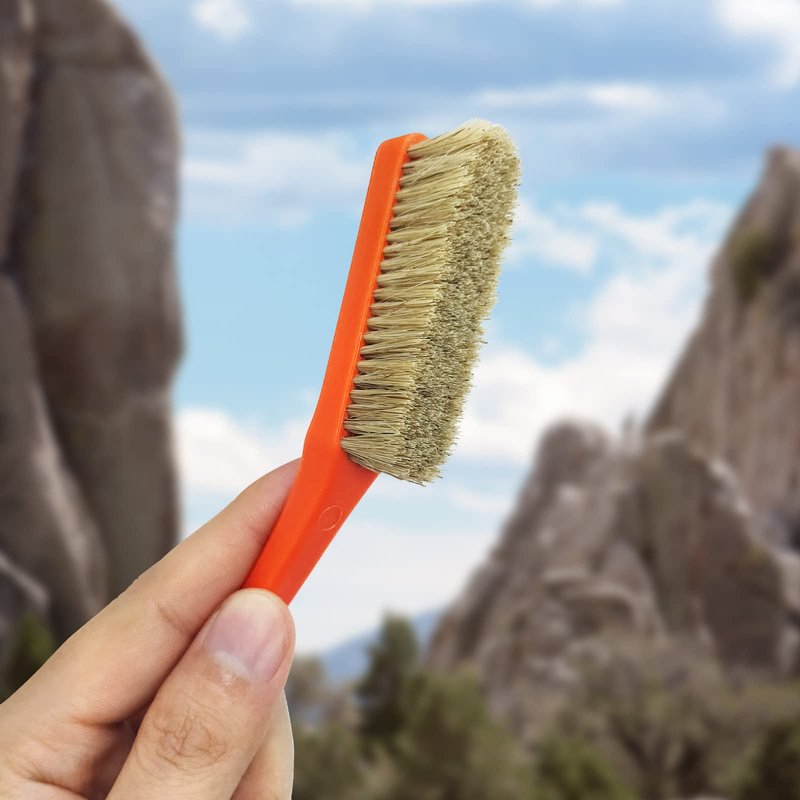 Climbing & Bouldering Brush with Natural Firm Boar's Hair Bristles and Durable Handle, Climbing Chalk Brush Designed for Ultimate Performance on Climbing Wall Indoor or Outdoor (Black&White)