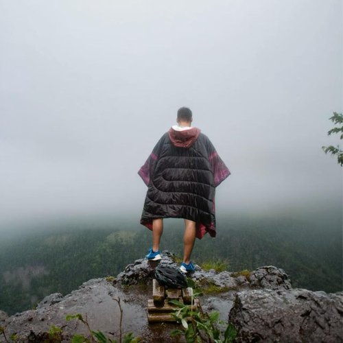 hotkoko Camping Blanket, Poncho Wearable Hoodie Blankets Outdoor Waterproof Windproof Warm Durable & Portable for Stadium, Concerts, Car,Travel, Beach, Picnic, Grass,75 * 52 inch