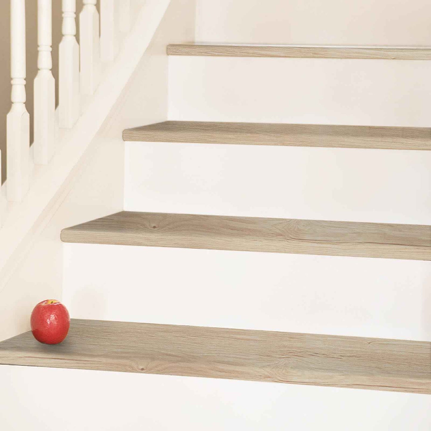 Heroad Wood Contact Paper Peel and Stick Wood Grain Wallpaper Oak Light Wood Contact Paper Countertops Cabinet Vinyl Wrap Thicken Textured Decoration Waterproof Self-Adhesive 17.5"x197"