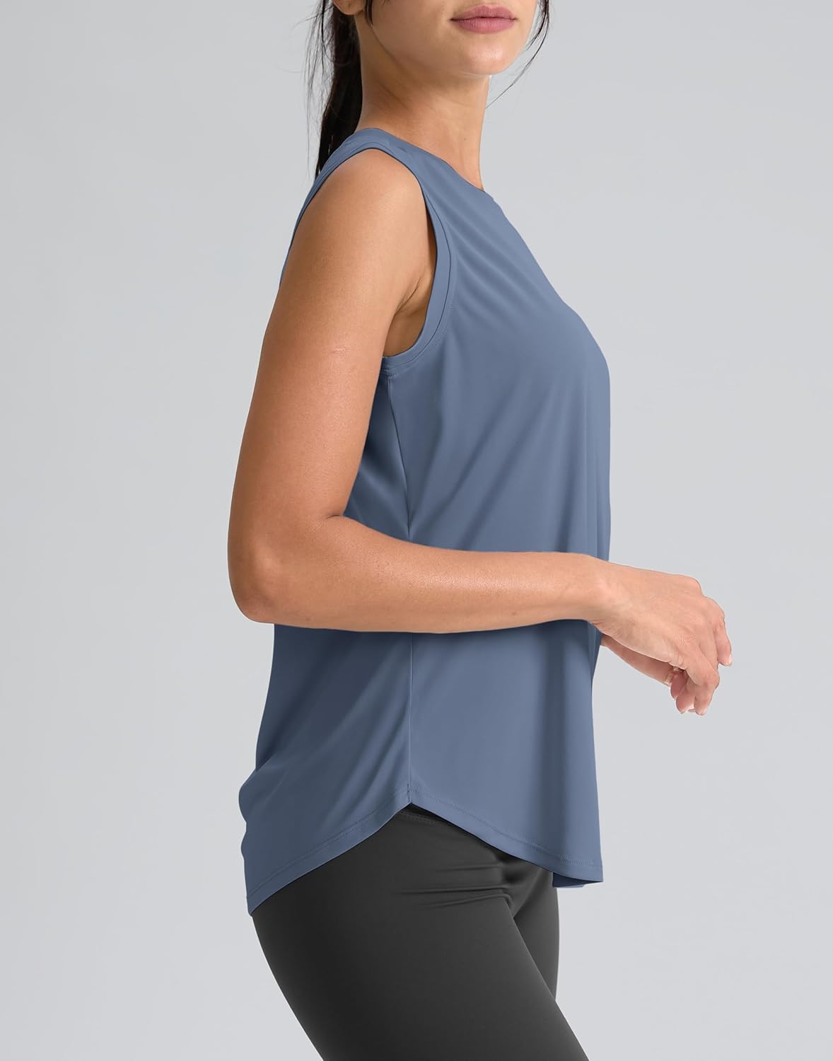 SANTINY Women's Sleeveless Workout Tops - Breathable Lightweight Athletic Yoga & Tennis Tanks