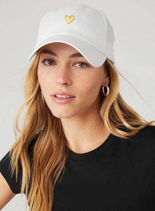 Malaxlx Love Heart White Baseball Cap for Women Adjustable Outdoor Sun Protection Sports Hat Valentine's Day Plain Cap
