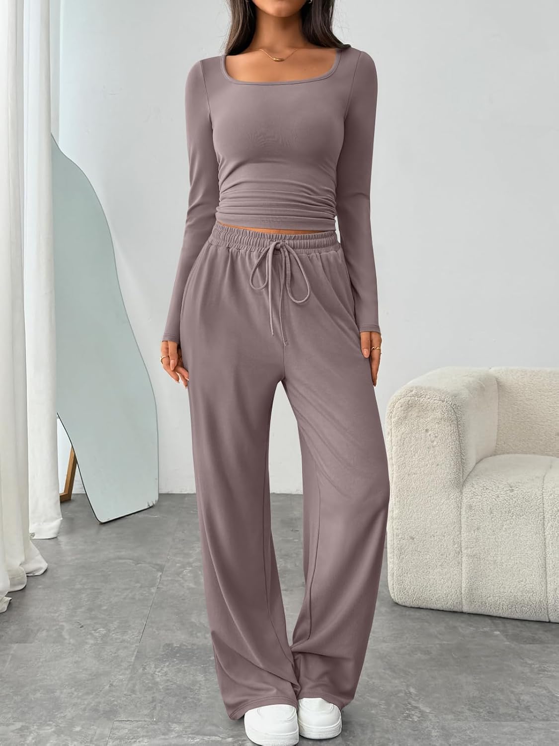 Trendy Queen 2-Piece Lounge Set - Women's Scoop Neck Crop Top & Wide Leg Pants with Pockets