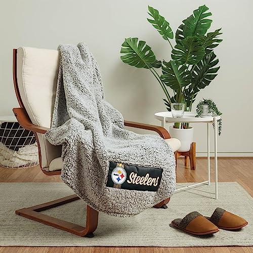 Pittsburgh Steelers Sherpa Blanket - Team Color 60" x 70"