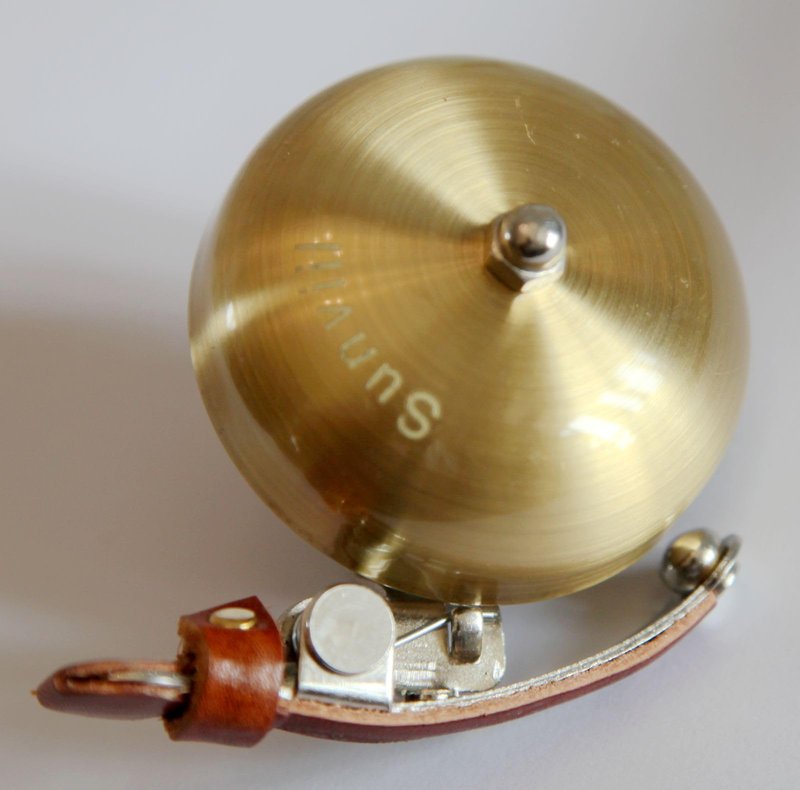 Sunviil Bike Bell Brass Bicycle Bell Produces a Clear resonant Sound, with Leather Finger Protection, Suitable for Handle 22.2-31.8mm City Bike Cruiser Road Bike Mountain Bike