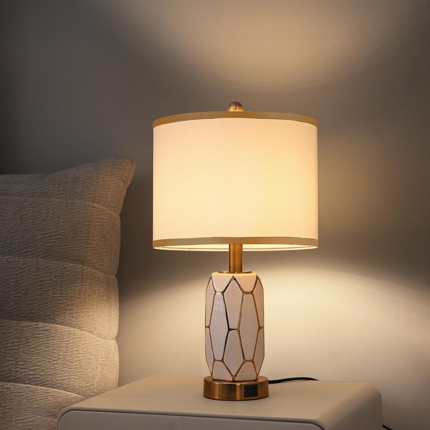 workluurop Set of 2 Touch Control Ceramic Table Lamps for Bedroom Livingroom,Modern Black/White, with USB Ports,Bedside Nightstand Lamp with Fabric Drum Lampshade,Blubs Included (White)