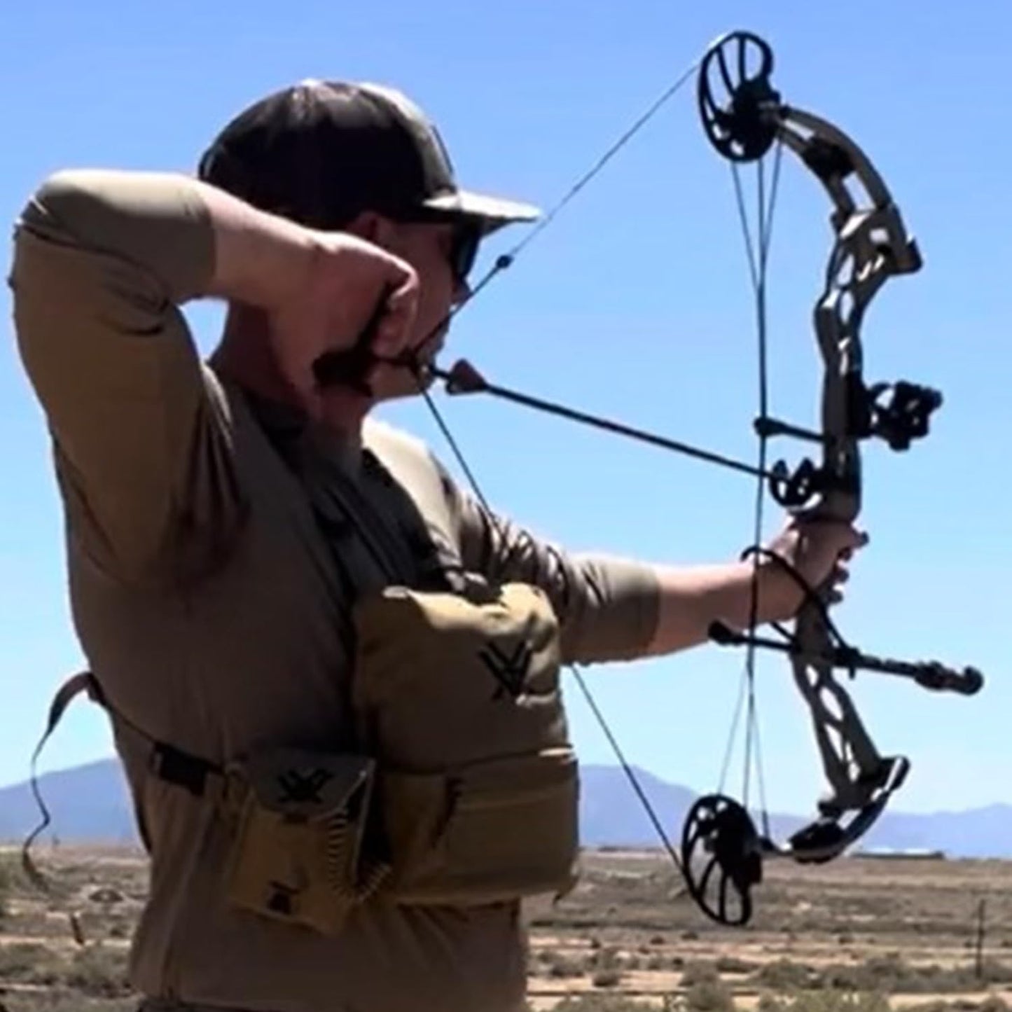 Sanlida Dragon X9 Ready to Hunt Compound Bow Package for Adults, Archery Compound Bow and Arrow Set, 0-70 Lbs Draw Weight, No Bow Press Needed, Limited Life-time Warranty (Black)