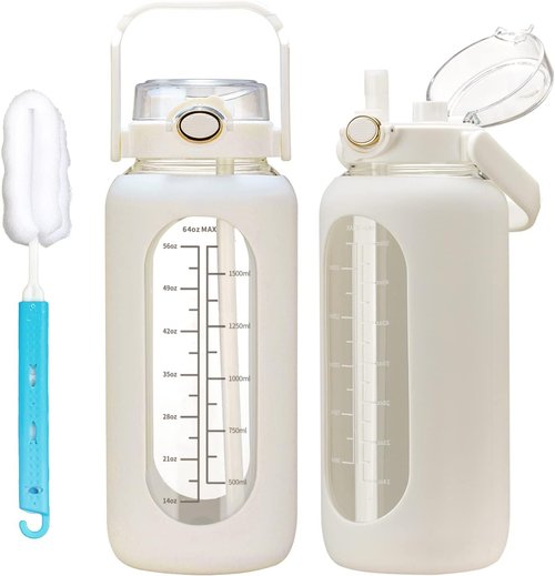 Chunmo 64oz Glass Water Bottle - Motivational Half Gallon Jug with Straw & Silicone Sleeve | Ideal for Gym Workouts