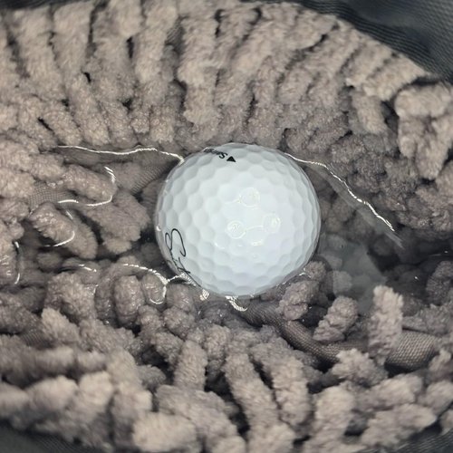 FAR&STRAIGHT Golf Club & Ball Cleaning Pouch – Soft Microfiber Interior for Gentle Cleaning – Clip-On, Washable Bag (Metallic Gray)