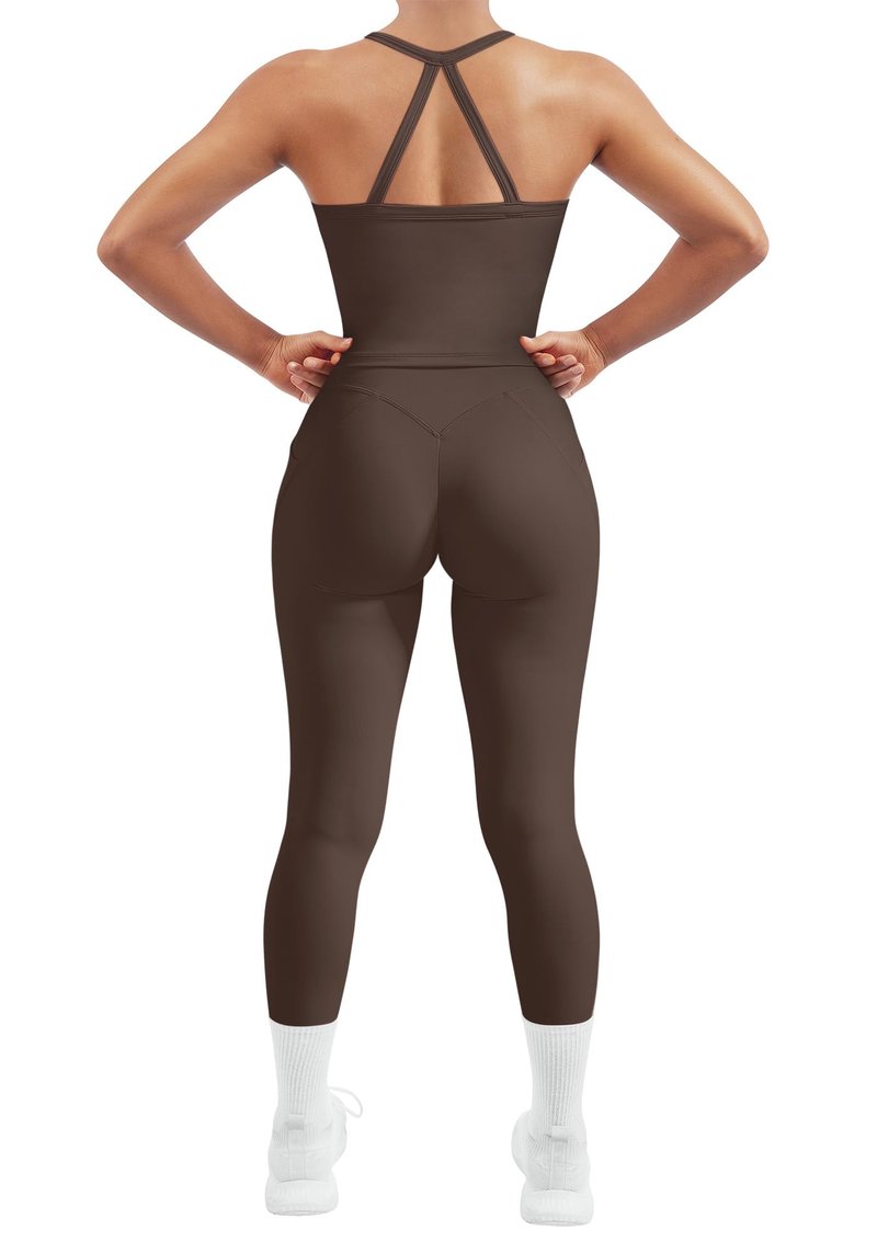 SUUKSESS Women 2 Piece Workout Sets Compression Tummy Control Leggings with Pockets Halter Built in Bra Tank Tops Sports Bra Scrunch Booty Lting Yoga Pants (Brown, XL)