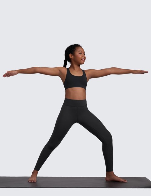 CRZ YOGA Girls Butterluxe Racerback Sports Bra - Yoga Athletic Casual Tops Scoop Neck Padded Crop Kids Teen Black Medium
