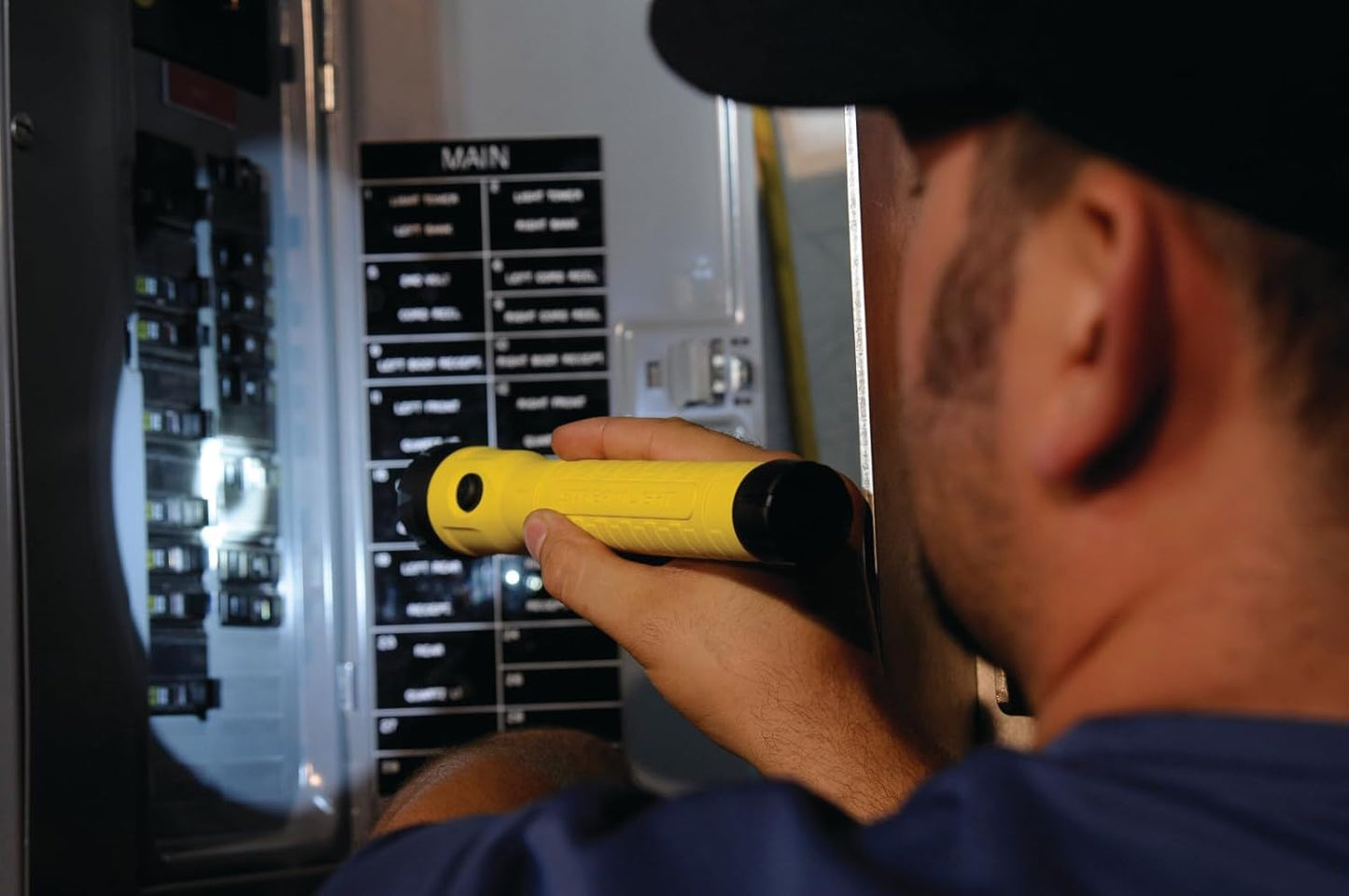 Streamlight 76412 PolyStinger LED HAZ-LO Rechargeable Flashlight - 130 Lumens, Yellow, Intrinsically Safe