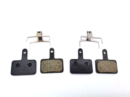 Brake Disc Pads for Kaabo Wolf Warrior Wolf King Wolf X Electric Scooter Hydraulic Semi-Metal Metal Brake Pads Accessories (Semi-Metal 2 Pair)