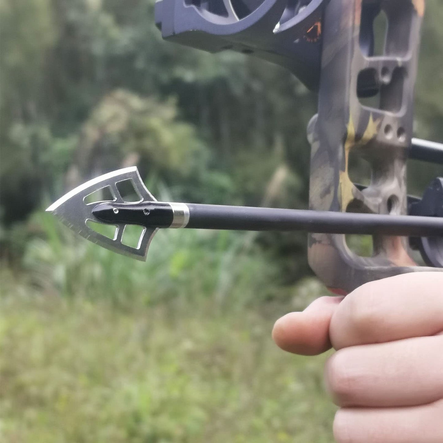 LeeMui Aluminum Hunting Archery Broadheads Blades Grain Screw-in Arrow Heads Tips Portable Case for Arrowheads Broadheads Black