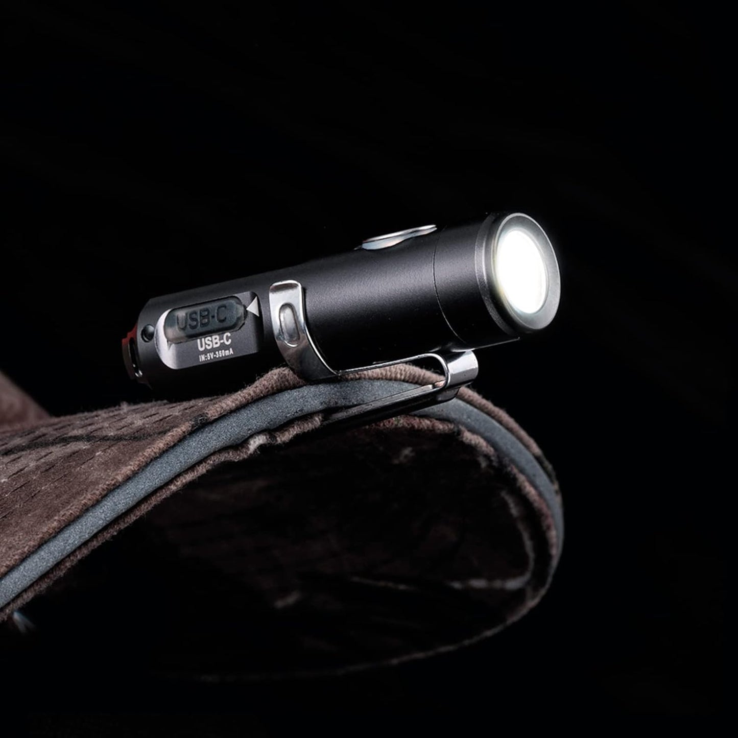 RovyVon A3 Gen 4 Mini Keychain Flashlight - Super Bright 650 Lumens, USB-C Rechargeable, Water-Resistant, Compact for Everyday Carry (Gun Grey)