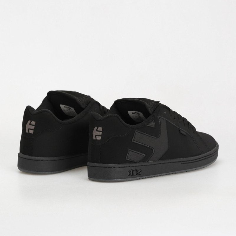 Etnies Fader – Classic Skate Heritage Style with on-Trend Puffy Look, Reinforced Cupsole, Cushioned Fit, Everyday Sneakers - Black Dirty Wash - 9.5