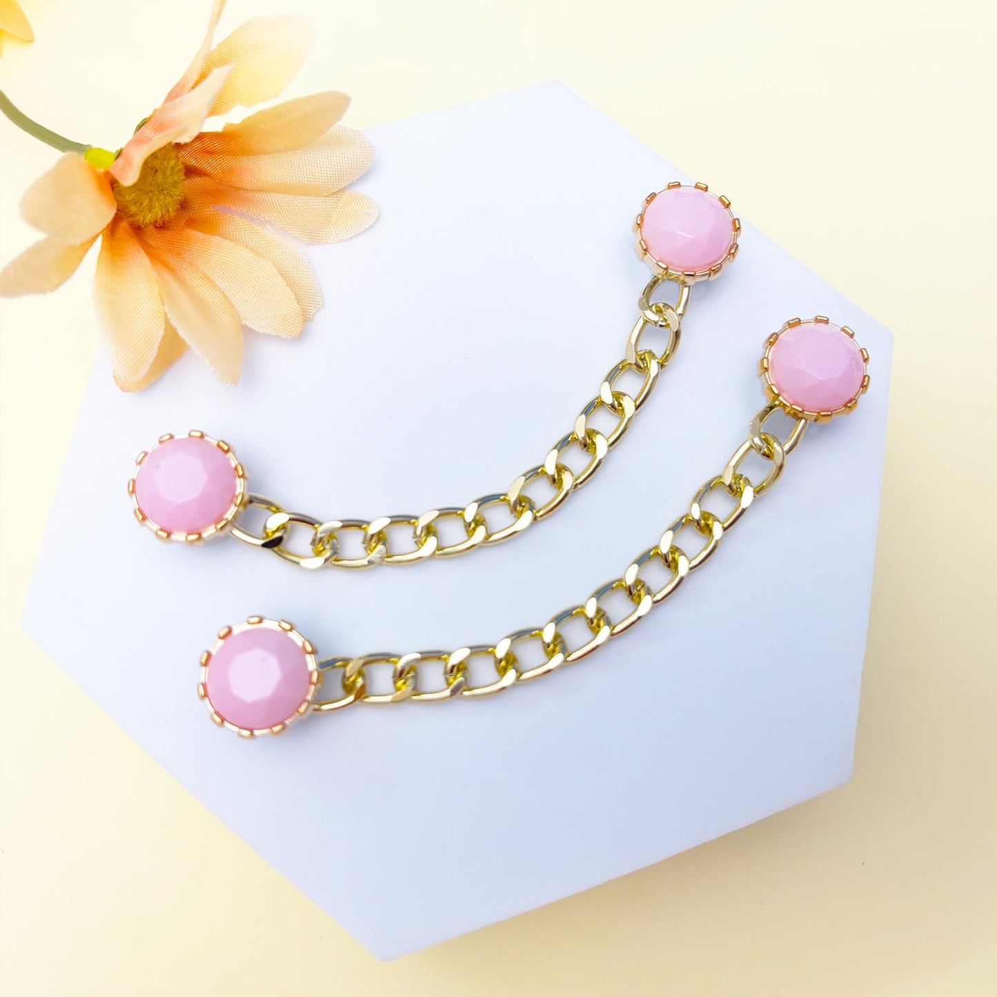 Ziigole 20Pcs Bling Shoe Charms for Sandals Women, Pink Butterfly Flower Charms, Sparkling Rhinestones Shoe Chains, Gemss, Pearl Accessories for Girls, DIY Shoe Decoration Charms for Party Favor