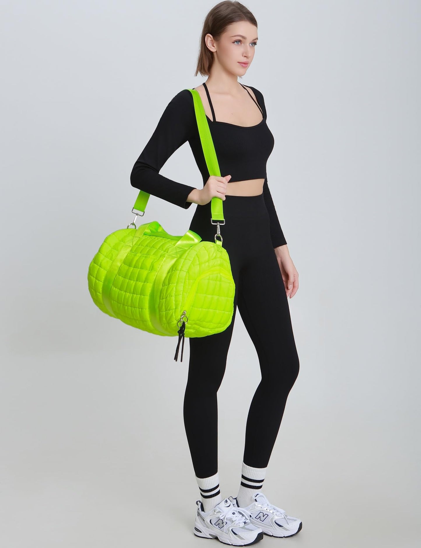Dassymia Quilted Duffel Gym Bag for Men and Women Carry On Travel Sport Weekender Bag, Light Green