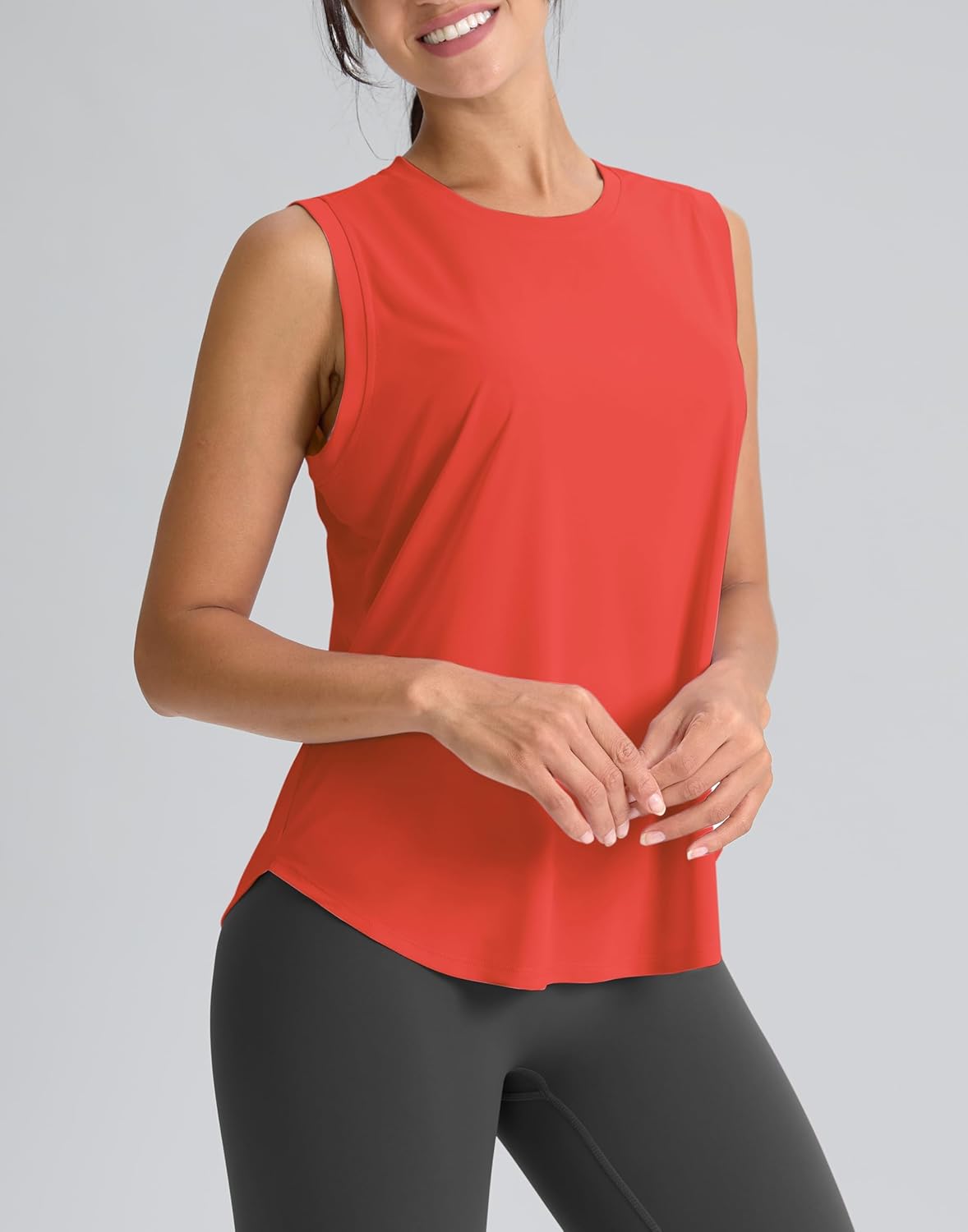SANTINY Women's Sleeveless Workout Tops - Breathable Lightweight Yoga & Tennis Tank Shirts